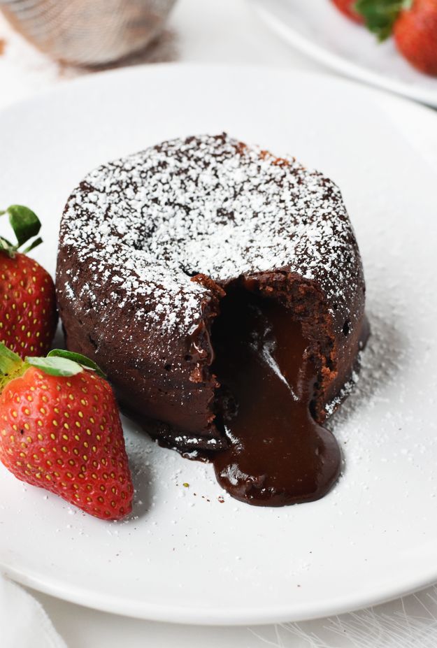 How to Make a Chocolate Lava Cake with Dailymotion’s Decadent Recipe