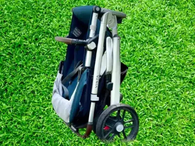 How to Fold UPPAbaby Vista with Rumble Seat and Save Space