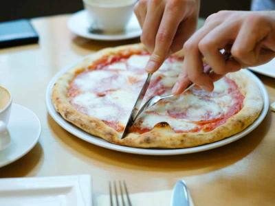 Should You Eat Pizza with a Fork and Knife? Here is How to Do It Properly