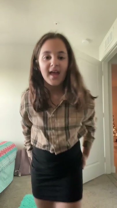 How Old Is Pretty.mia08 on YouTube? A Look at the Young YouTuber's Age
