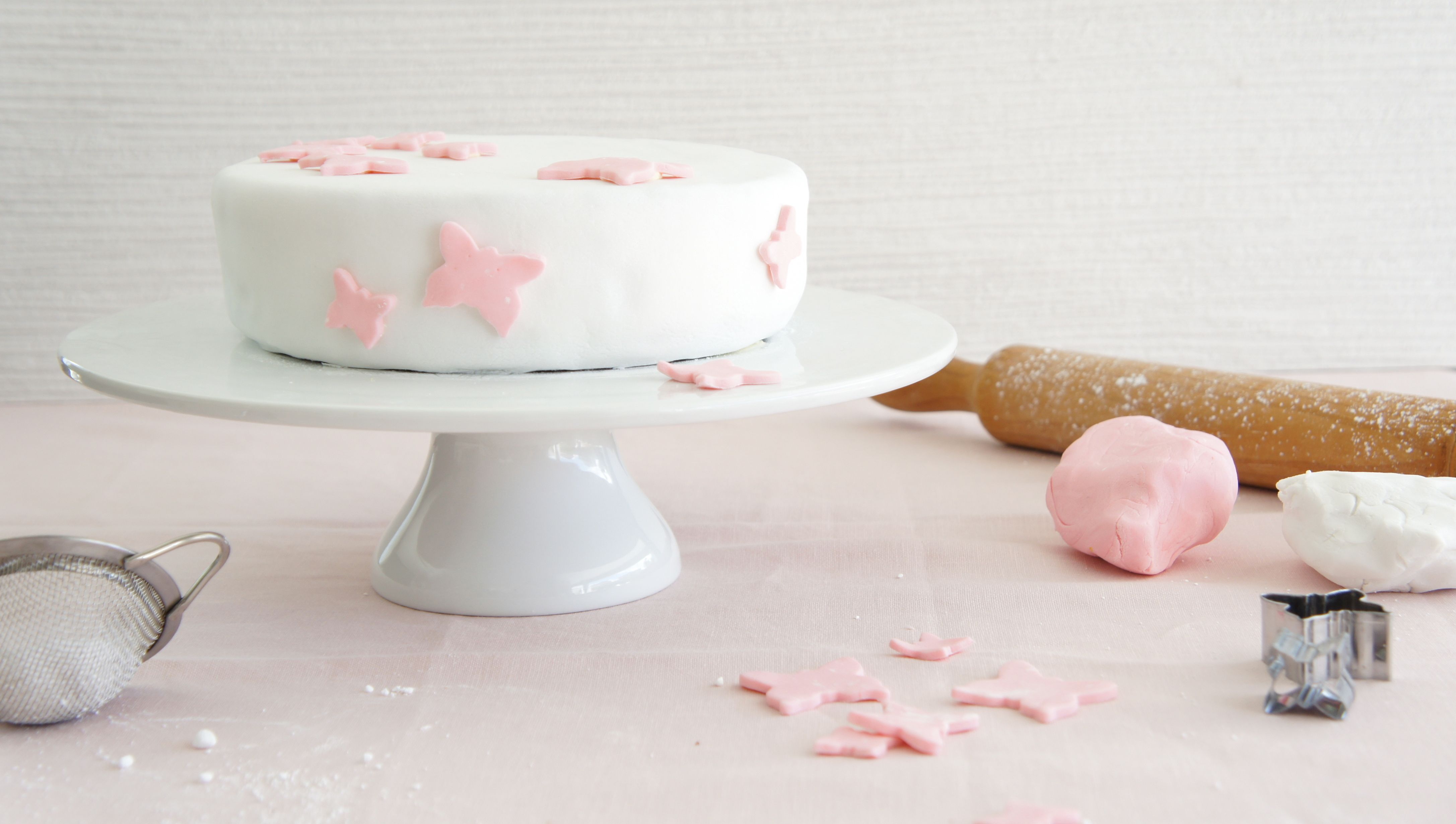 Simple Fondant Cake Designs For Beginners