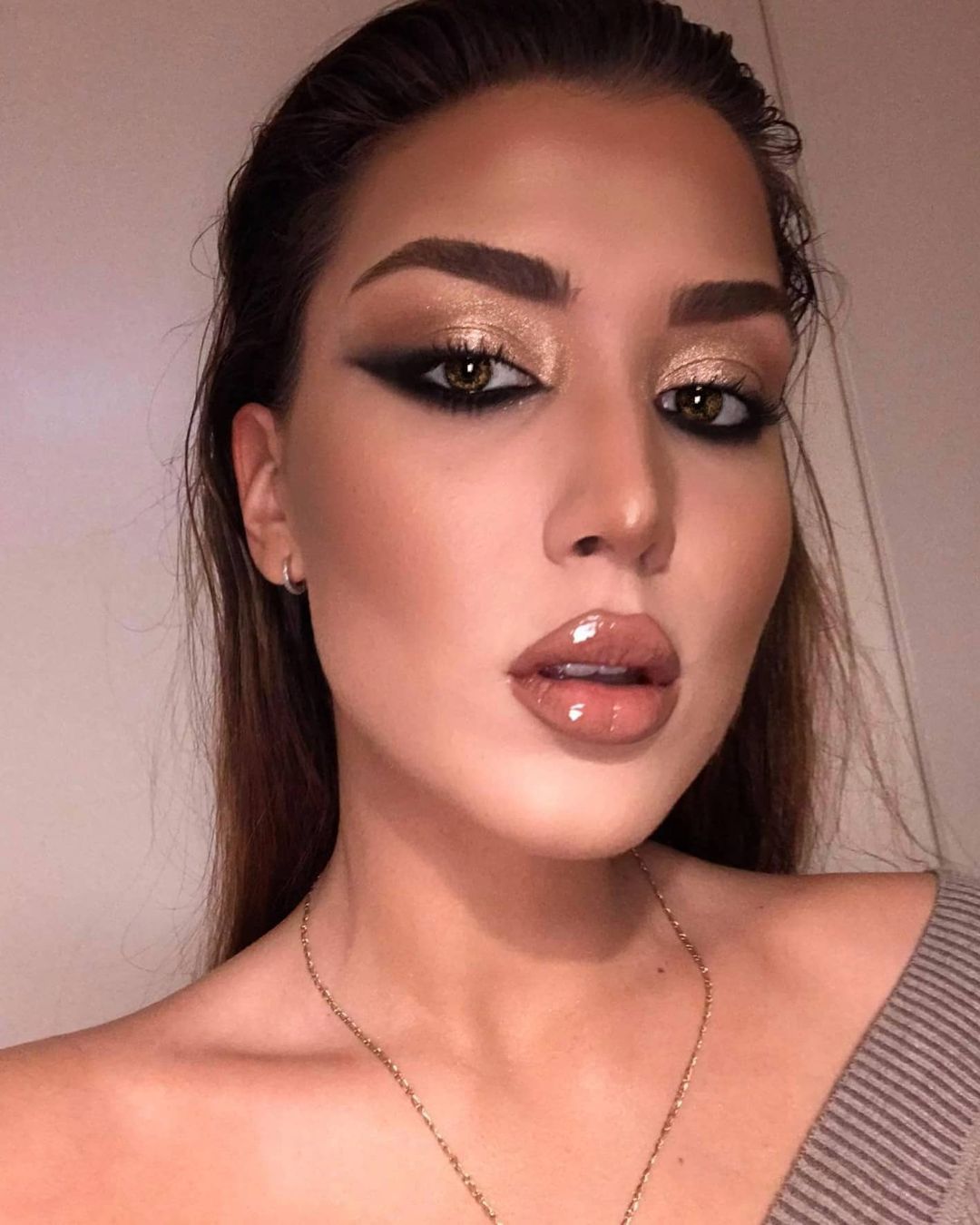 Bold eye makeup Get the perfect bold eye makeup look in 5 simple steps