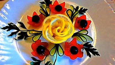 Creative Ways to Make Tomato Flowers for Salads with Dailymotion Tutorials