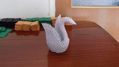 How to Create a 3D Origami Swan: Dailymotion’s Craft Tutorial