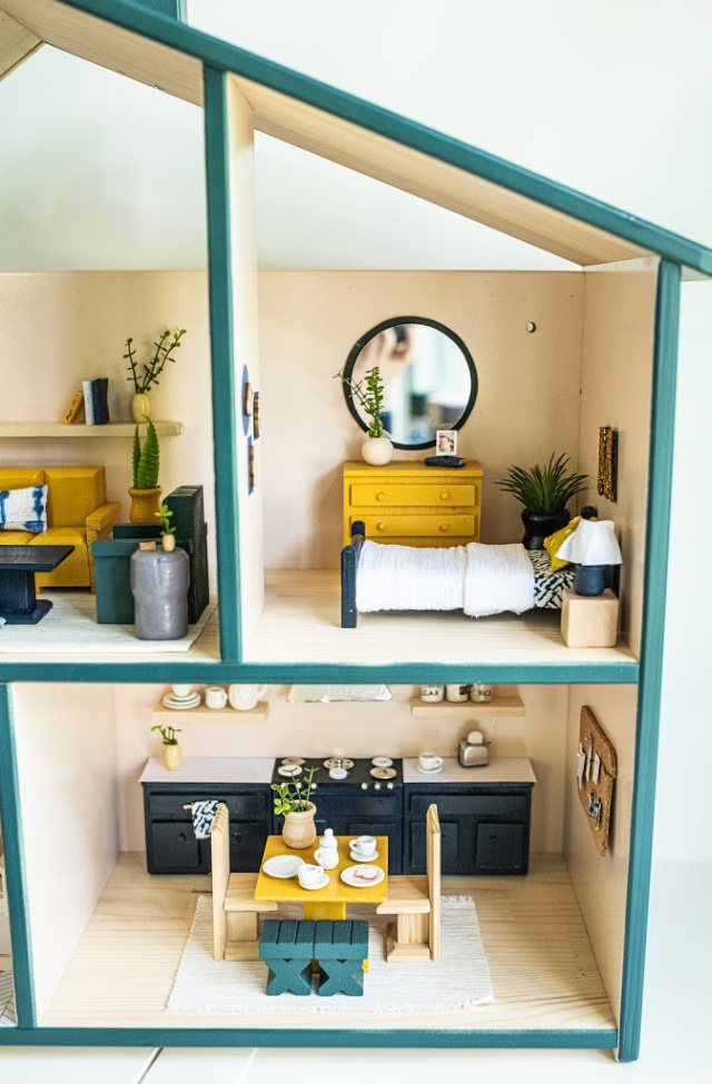 How to Make a DIY Dollhouse CRAFT
