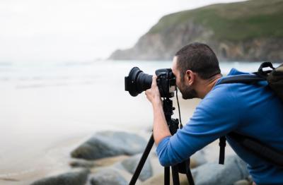 What Is Alamy Stock Photo? How It Works for Buyers and Contributors