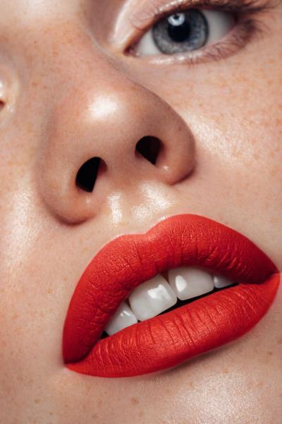 How to Apply Perfect Lipstick for a Bold, Long-Lasting Look on Dailymotion