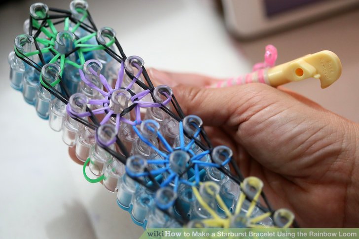 How to Make a Starburst Bracelet Using the Rainbow Loom