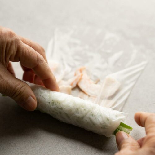 How to Wrap Spring Rolls Fresh Vietnamese Spring Rolls Hungry Huy