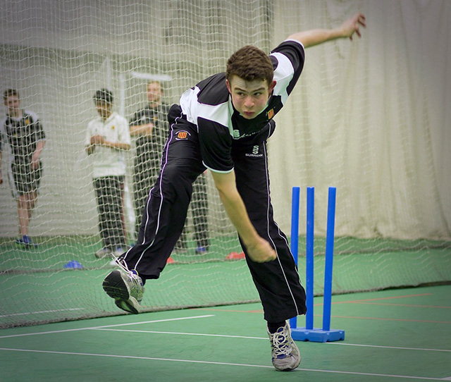 Cricket Bowling Tips For Fast Bowlers