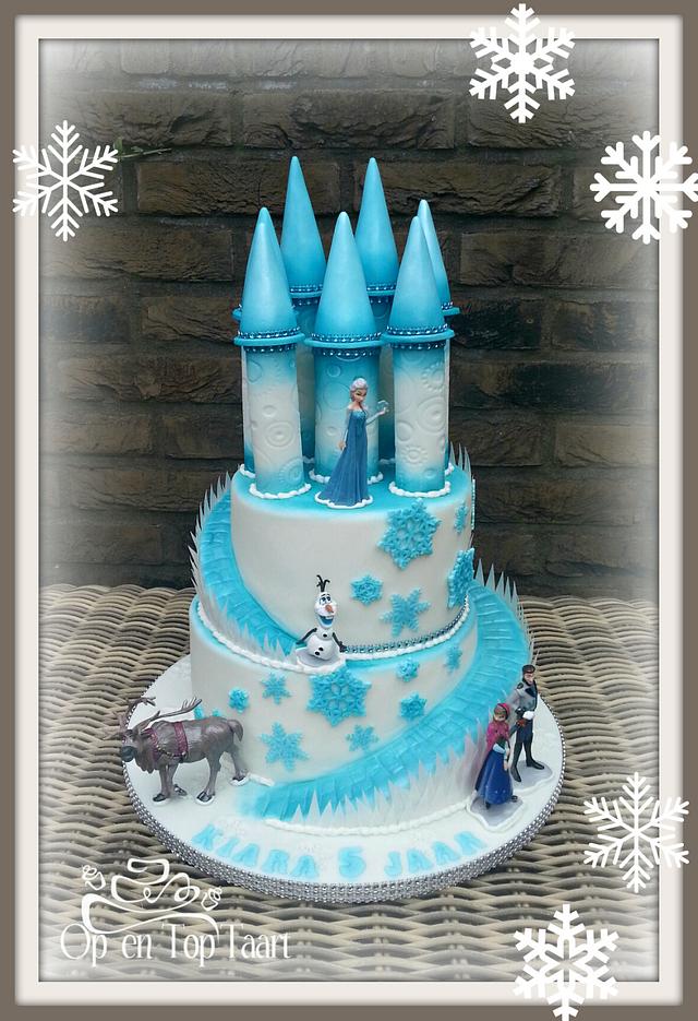 Frozen Castle Cake Decorated Cake by Op en Top Taart CakesDecor