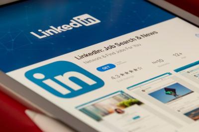 How to Share Your Work Anniversary on LinkedIn