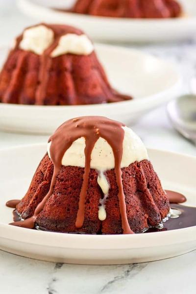 How to Bake a Perfect Molten Lava Cake: A Dailymotion Recipe Guide