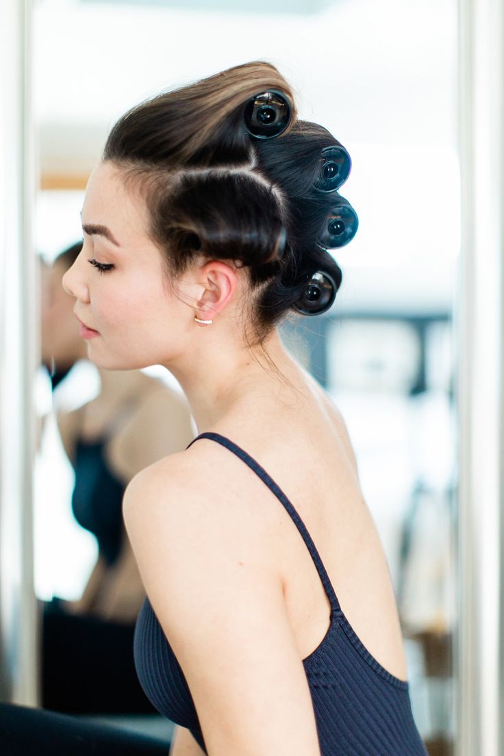 Voluminous Curls A stepbystep guide to hot rollers All the Pretty