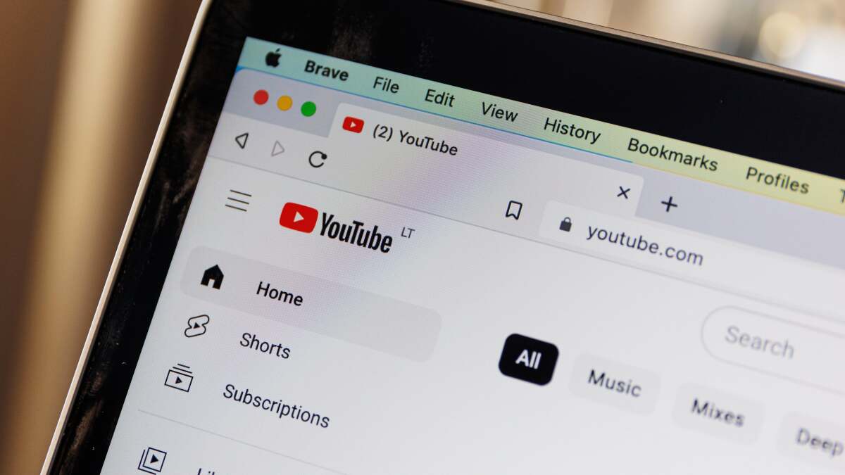 What to Do When YouTube Warns You About Your AdBlocker Lifehacker