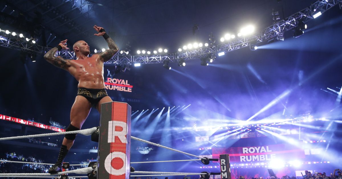 Randy Orton wins WWE Royal Rumble to earn spot at Wrestlemania 33 after