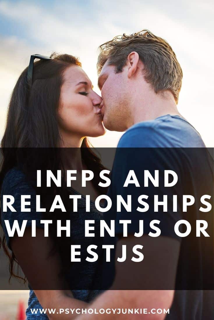 How Do ENTJs Flirt in Urdu