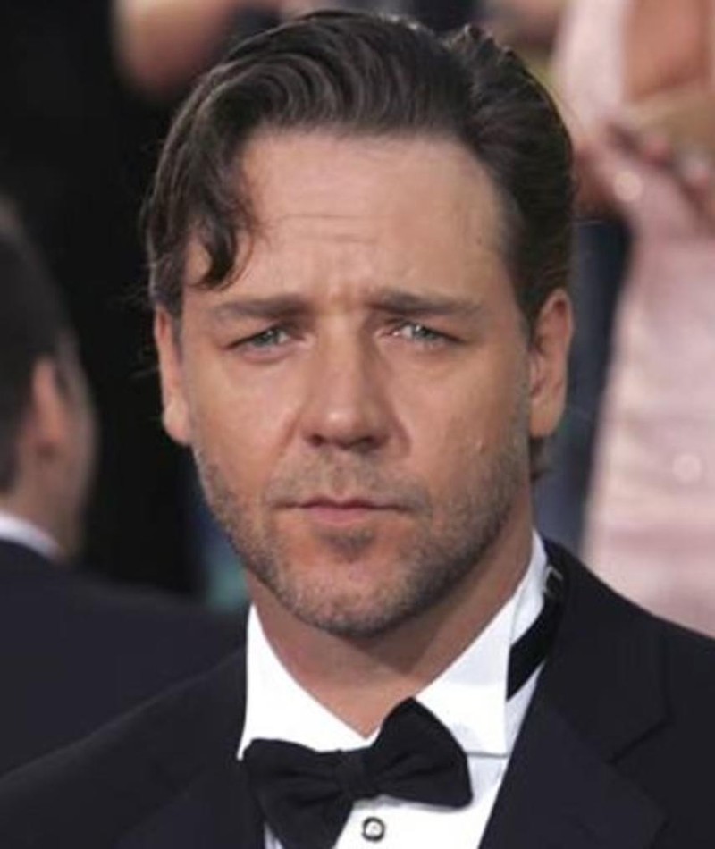 How Old is Russell Crowe in Urdu