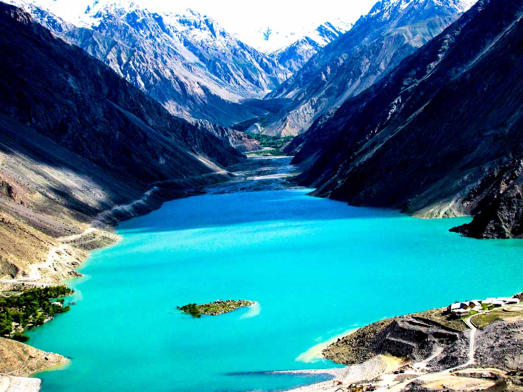 Top 15 Most Beautiful lakes in Pakistan  Zartash Pakistan