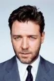 How Old is Russell Crowe in Urdu