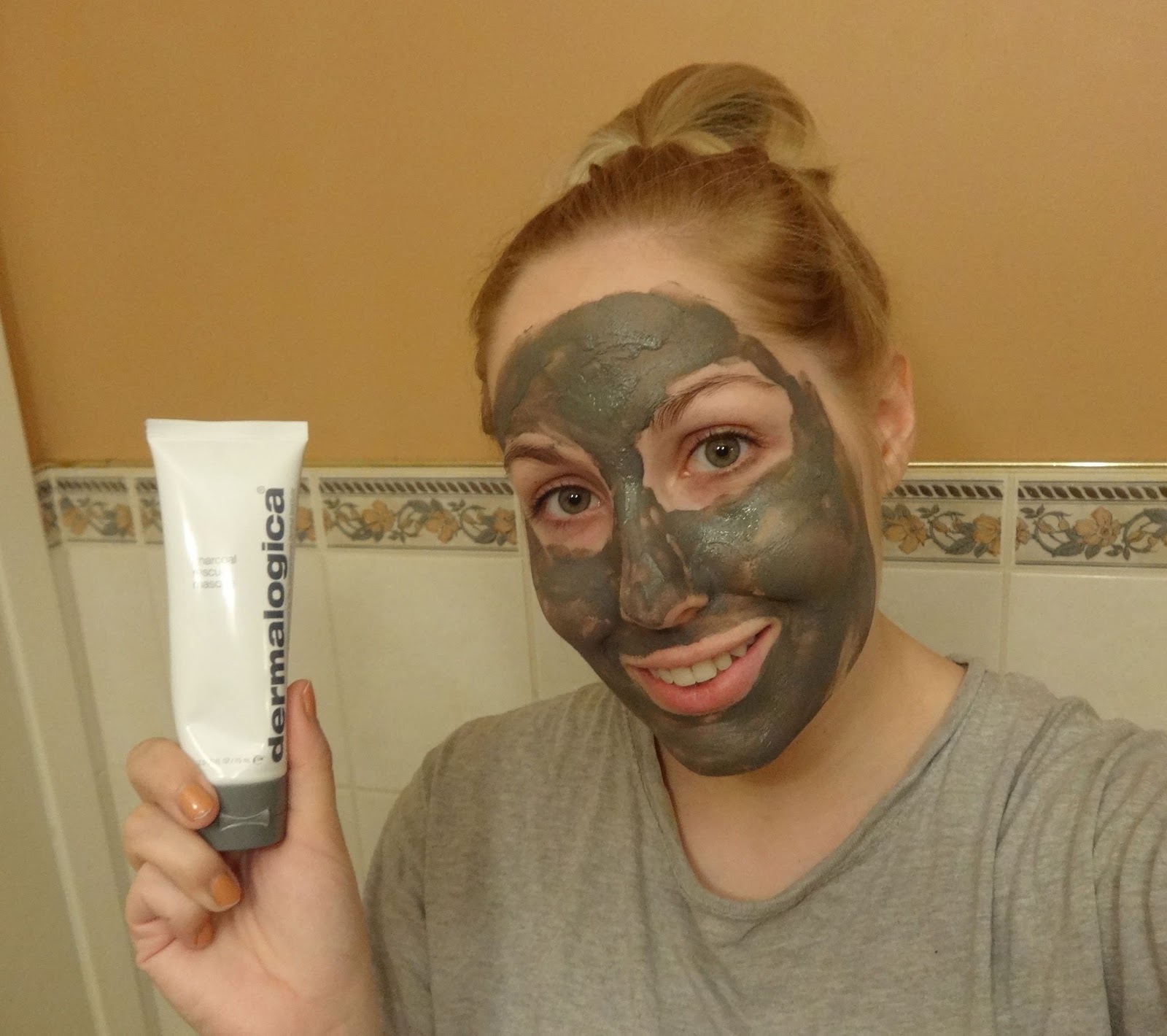 Dermalogica Charcoal Rescue Masque How to Use in Urdu