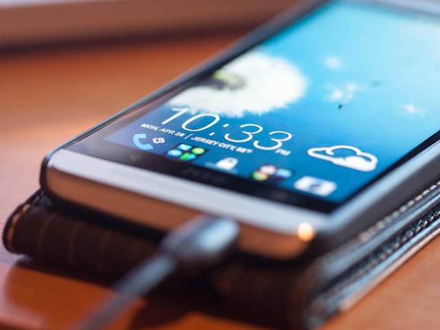 How Many mAh to Charge iPhone 8 Plus in Urdu