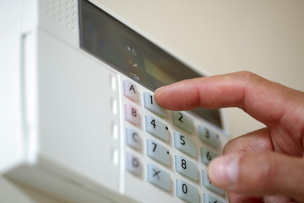 How Much Does a Burglar Alarm Cost in the UK in Urdu