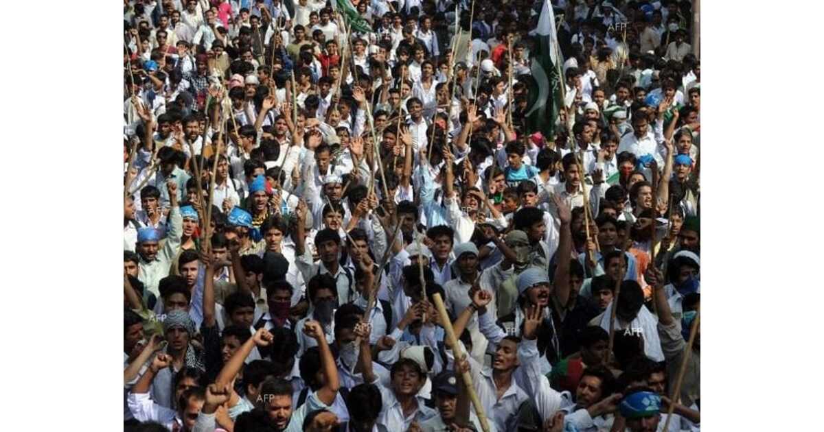 Pakistans population reached 24149 million
