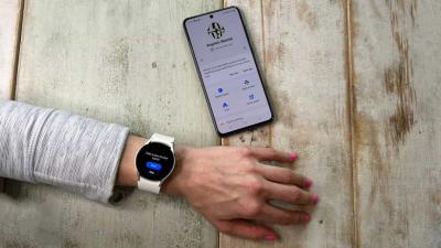 How to Connect Smartwatch to Phone in Urdu