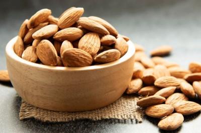 How Many Calories in 10 Almonds in Urdu